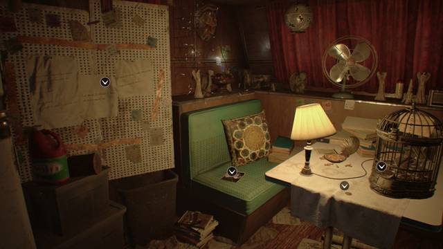 Resident Evil 7 Patio - Documento 14 y Moneda antigua 9