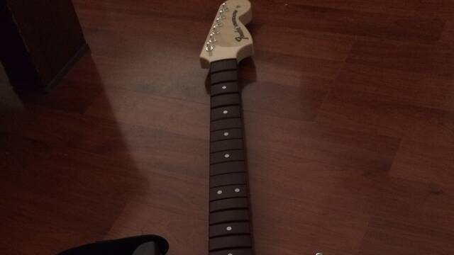 Los instrumentos de Rock Band 4 - 