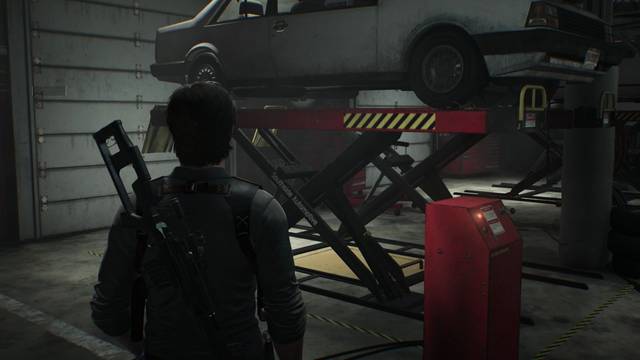 The Evil Within 2 - Resonancias - Elelvar el coche para despejar la trampilla