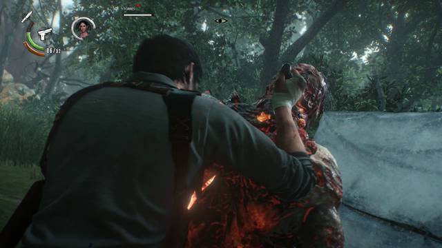 The Evil Within 2 - Oculto desde el principio - Apuñalar a los enemigos de fuego