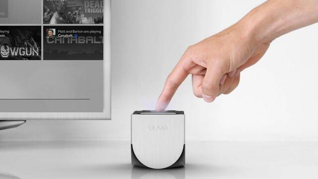 Ouya 20 hitos - Una foto mostrando el reducido tamao de la consola