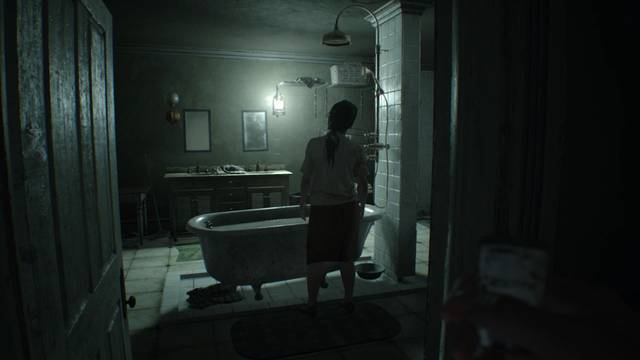 Resident Evil 7 DLC Hijas - Marguerite en el baño