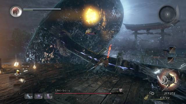 Nioh Resurgen los bramidos del mar Jefe Ume-bozu - Golpe con el brazo