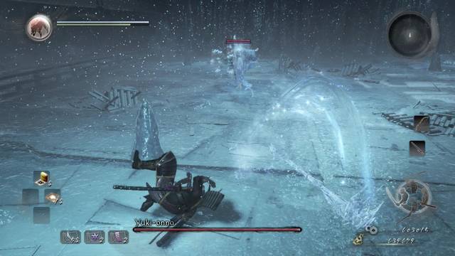 Nioh Nevada insólita Yuki-Onna - Lanzar el arma