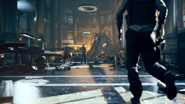 Imágenes de la versión de 2012 de Quantum Break - El protagonista entra en la biblioteca, un escenario presente en el juego final pero muy remodelado.