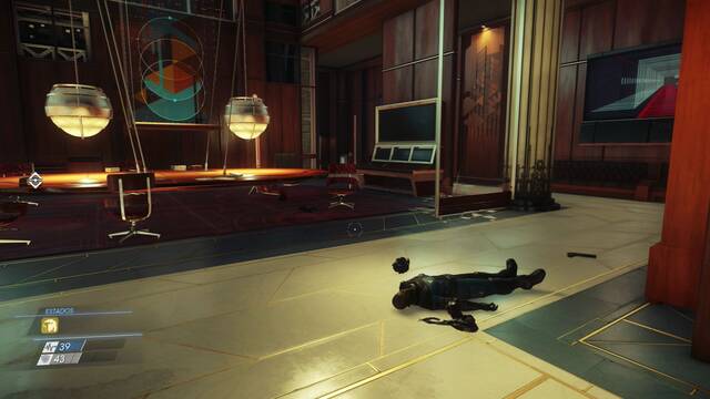 Prey - Un espejo a la oscuridad - Elias Black y Pistola con silenciador