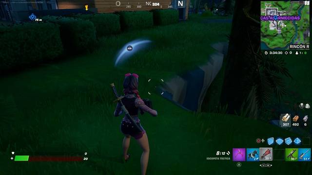 Fortnite Battle Royale - Coloca micros en ubicaciones clave - Casa de Alebrcas Adormecidas, a la derecha de la piscina