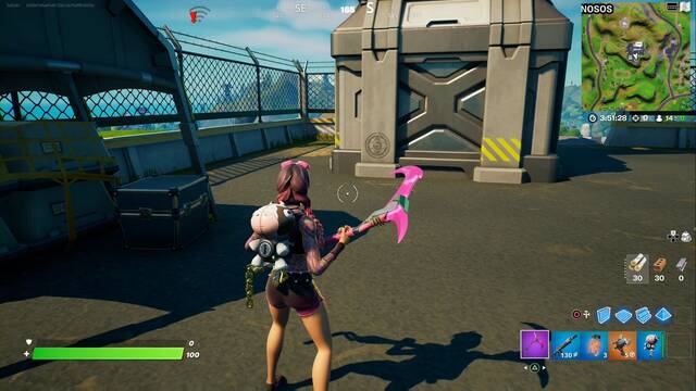 Fortnite Battle Royale - Coloca micros en ubicaciones clave - Estacion de Radio FN, junto al satelite al sur