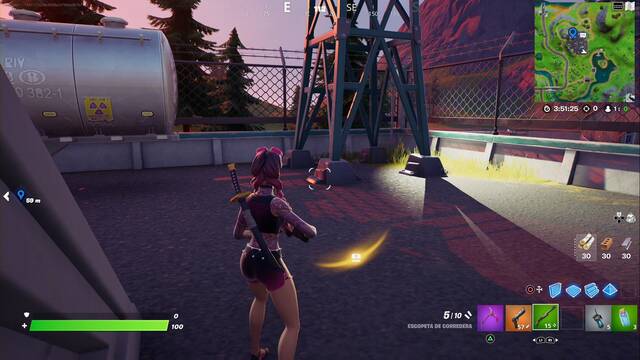 Fortnite Battle Royale - Coloca micros en ubicaciones clave - Estacion de Lago Canoa, al pie de la torre sudeste