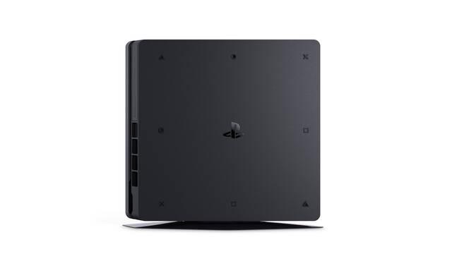 PlayStation 4 slim -